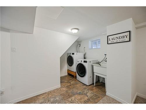 19 Temple Road, Georgetown, ON - Indoor Photo Showing Laundry Room