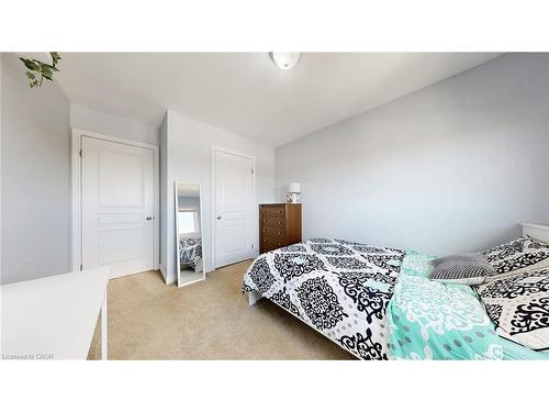 50 Bankfield Crescent, Stoney Creek, ON - Indoor Photo Showing Bedroom