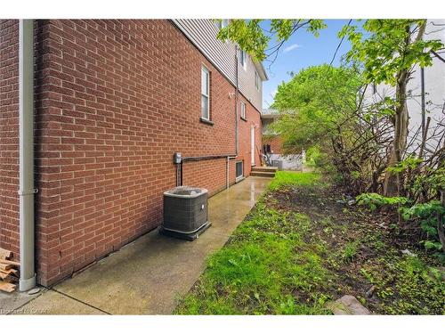 155 University Avenue E, Waterloo, ON 