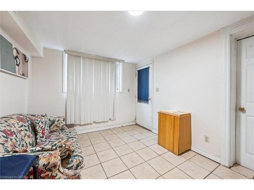 155 University Avenue E, Waterloo, ON 