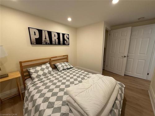 643 West 5Th Street, Hamilton, ON - Indoor Photo Showing Bedroom