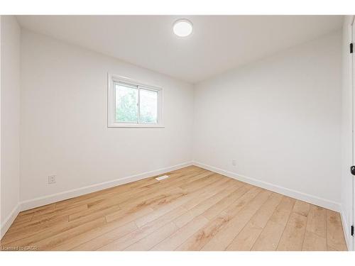 224 West 16Th Street, Hamilton, ON - Indoor Photo Showing Other Room