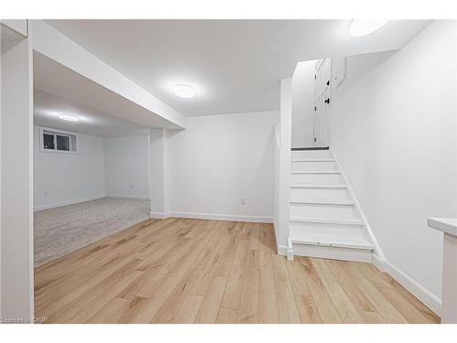 224 West 16Th Street, Hamilton, ON - Indoor Photo Showing Other Room