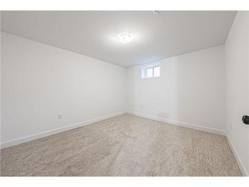 224 West 16Th Street, Hamilton, ON - Indoor Photo Showing Other Room