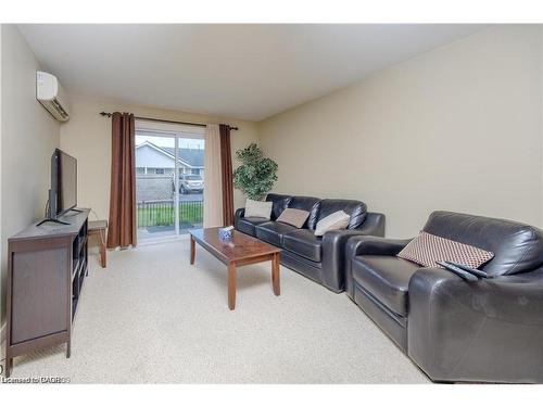 7-653 Kincardine Avenue, Kincardine, ON - Indoor Photo Showing Other Room