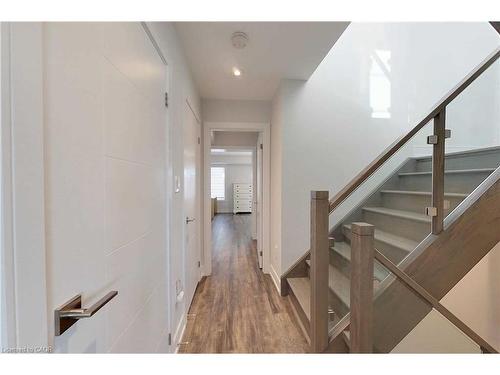 588 Rapids Lane, Mississauga, ON - Indoor Photo Showing Other Room