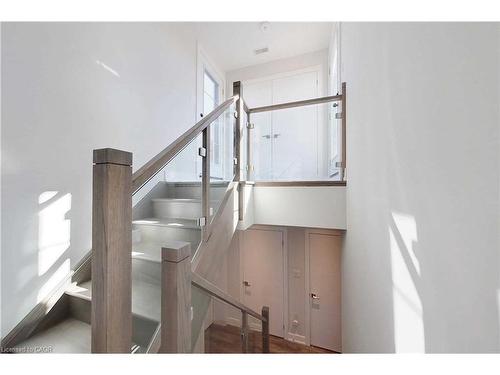 588 Rapids Lane, Mississauga, ON - Indoor Photo Showing Other Room