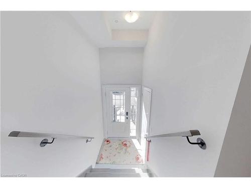 588 Rapids Lane, Mississauga, ON - Indoor Photo Showing Other Room