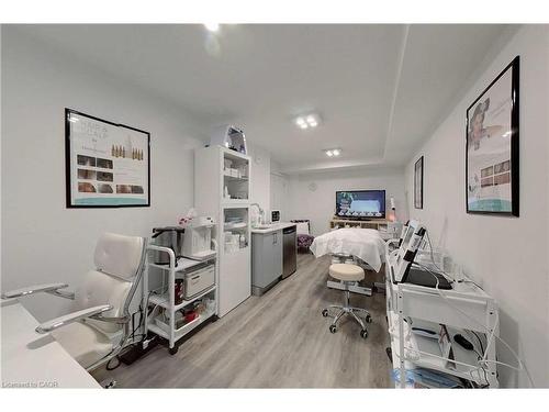 588 Rapids Lane, Mississauga, ON - Indoor