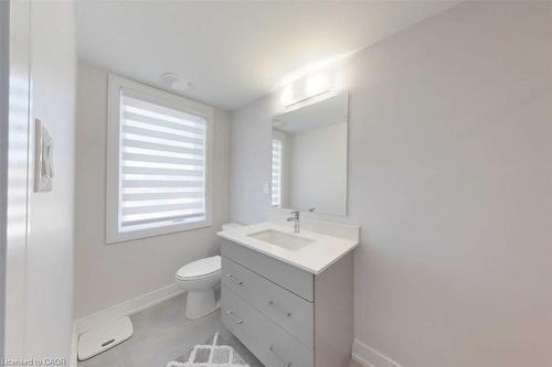 588 Rapids Lane, Mississauga, ON - Indoor Photo Showing Bathroom