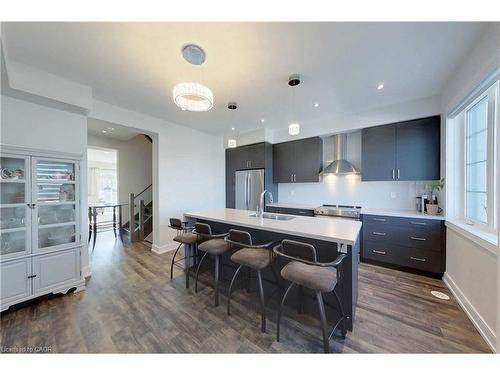 588 Rapids Lane, Mississauga, ON - Indoor Photo Showing Kitchen With Stainless Steel Kitchen With Upgraded Kitchen