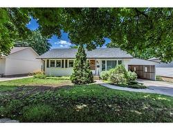 lower-118 Jacobson Avenue  St. Catharines, ON L2T 3A5