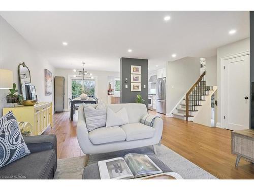 478 Donegal Drive, Burlington, ON - Indoor Photo Showing Living Room