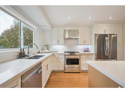 478 Donegal Drive, Burlington, ON - Indoor Photo Showing Kitchen With Stainless Steel Kitchen With Double Sink With Upgraded Kitchen