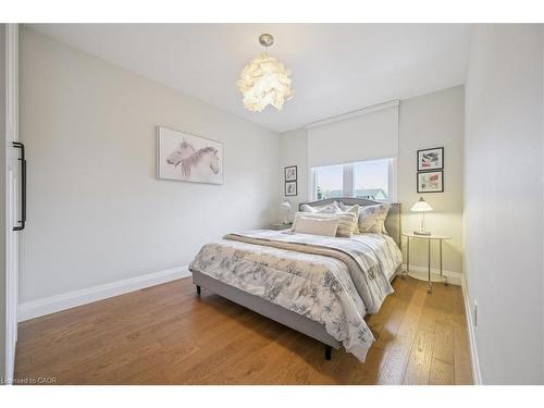 478 Donegal Drive, Burlington, ON - Indoor Photo Showing Bedroom