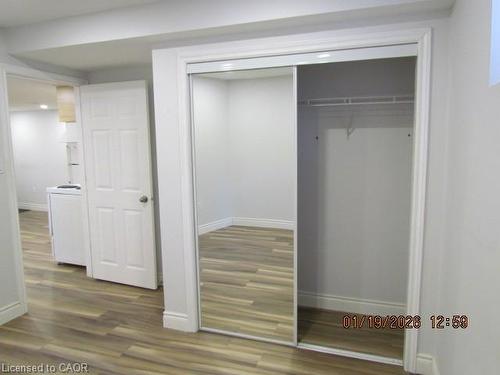 5542 Twelve Mile Trail, Burlington, ON - Indoor Photo Showing Other Room