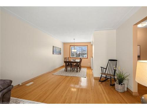 212 Winfield Avenue, Waterloo, ON - Indoor