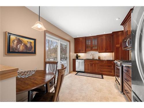 212 Winfield Avenue, Waterloo, ON - Indoor