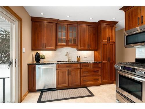 212 Winfield Avenue, Waterloo, ON - Indoor Photo Showing Kitchen With Stainless Steel Kitchen