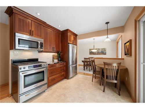 212 Winfield Avenue, Waterloo, ON - Indoor Photo Showing Kitchen With Stainless Steel Kitchen