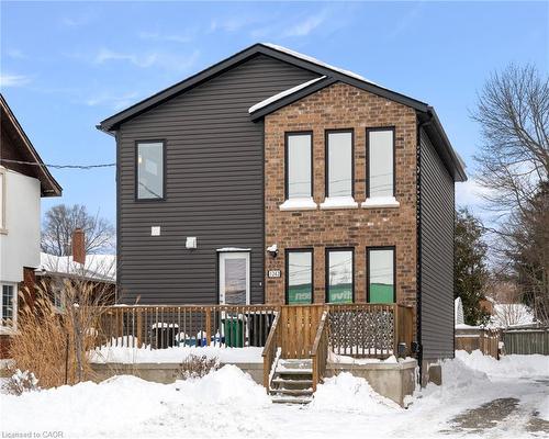 1242 King Street E Kitchener, ON N2G 2N6