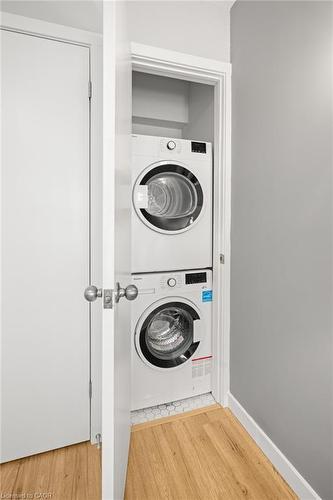 1242 King Street E, Kitchener, ON - Indoor Photo Showing Laundry Room