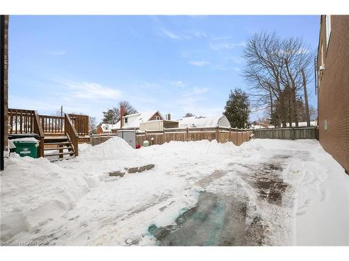 1242 King Street E, Kitchener, ON - Outdoor