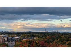 65 Speers Road  Oakville, ON L6K 0J1