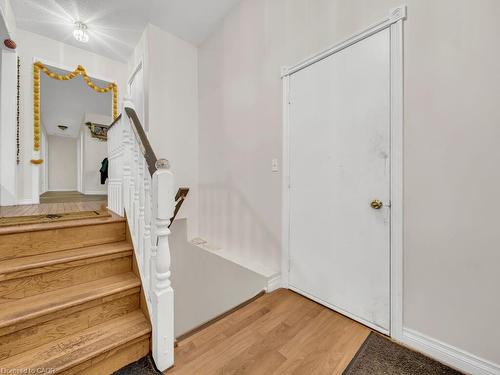 125 Stonyburn Crescent, Cambridge, ON - Indoor Photo Showing Other Room