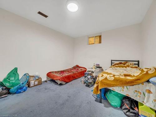 125 Stonyburn Crescent, Cambridge, ON - Indoor Photo Showing Bedroom