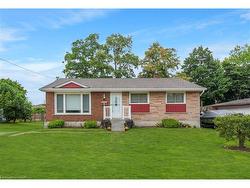 11 Kelson Avenue N Grimsby, ON L3M 4C6