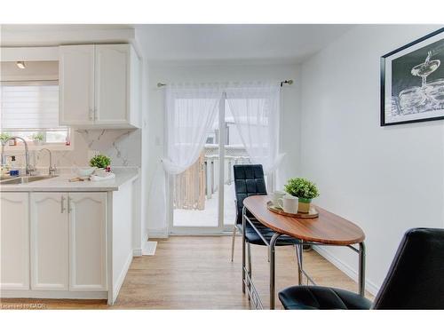 430 Bankside Crescent, Kitchener, ON - Indoor