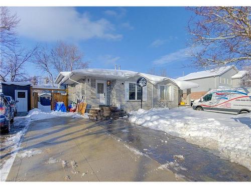 430 Bankside Crescent, Kitchener, ON - Outdoor With Facade