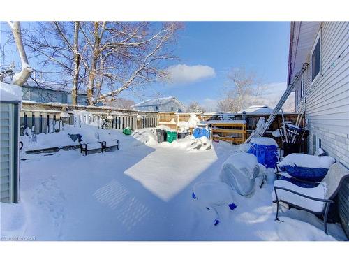 430 Bankside Crescent, Kitchener, ON - Outdoor