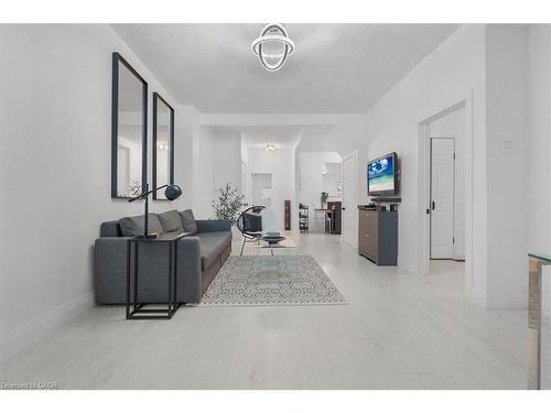 39 Division Street, Hamilton, ON - Indoor Photo Showing Other Room