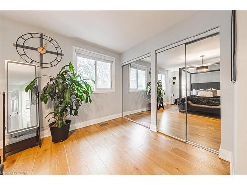 5-4201 Longmoor Drive, Burlington, ON - Indoor Photo Showing Other Room