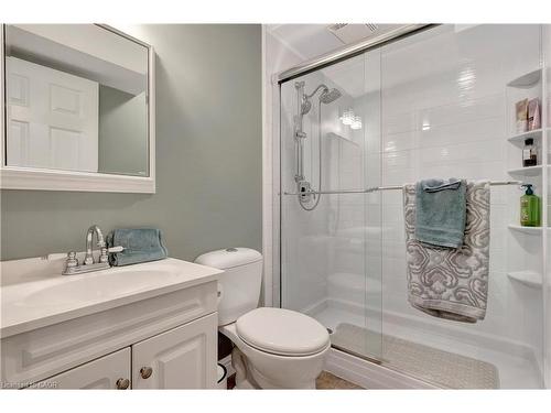 43 Summerhill Crescent, Kitchener, ON - Indoor Photo Showing Bathroom