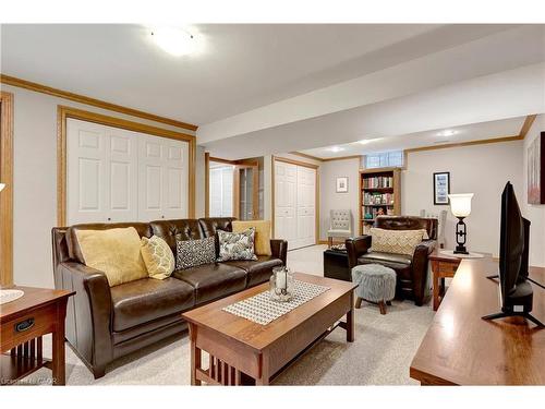 43 Summerhill Crescent, Kitchener, ON - Indoor Photo Showing Living Room