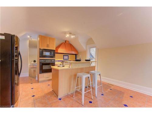 22 Cathay Street, Cambridge, ON - Indoor Photo Showing Kitchen