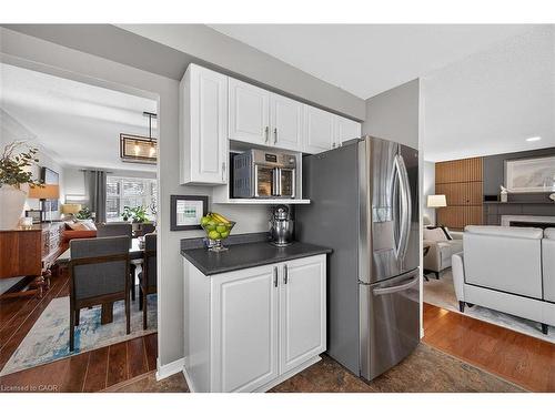 8316 Twenty Road E, Hamilton, ON - Indoor Photo Showing Kitchen