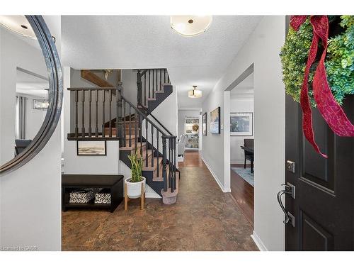 8316 Twenty Road E, Hamilton, ON - Indoor Photo Showing Other Room