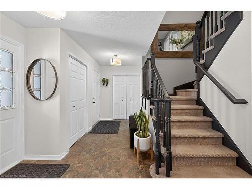 8316 Twenty Road E, Hamilton, ON - Indoor Photo Showing Other Room