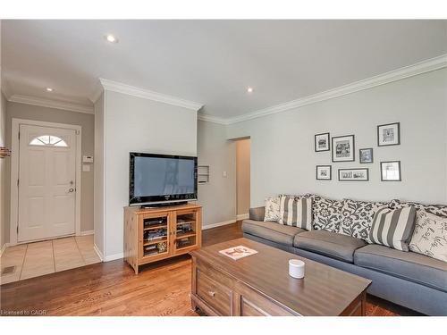 1153 Bellview Street, Burlington, ON - Indoor Photo Showing Living Room