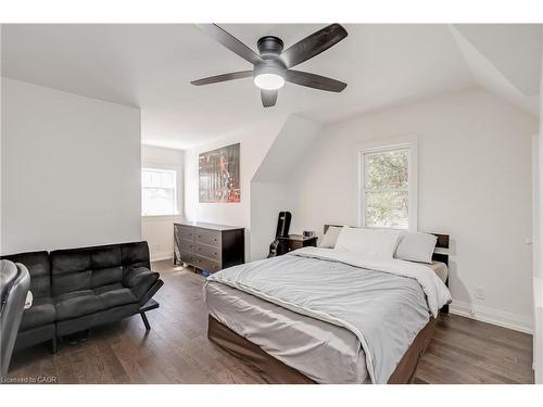 1153 Bellview Street, Burlington, ON - Indoor Photo Showing Bedroom