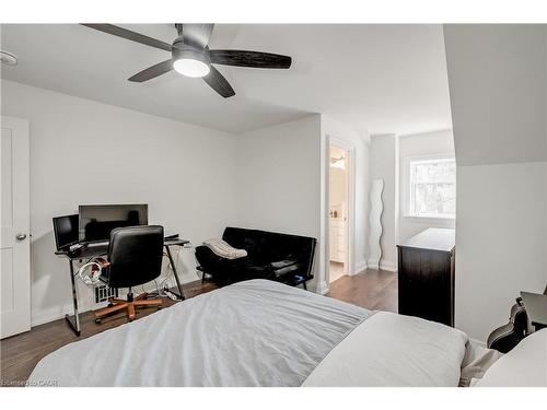 1153 Bellview Street, Burlington, ON - Indoor Photo Showing Bedroom