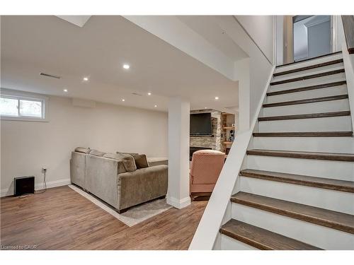 1153 Bellview Street, Burlington, ON - Indoor