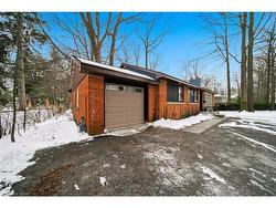 276 Lakeshore Road W Oakville, ON L6K 1E8