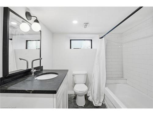 26 Murray Street W, Hamilton, ON - Indoor Photo Showing Bathroom