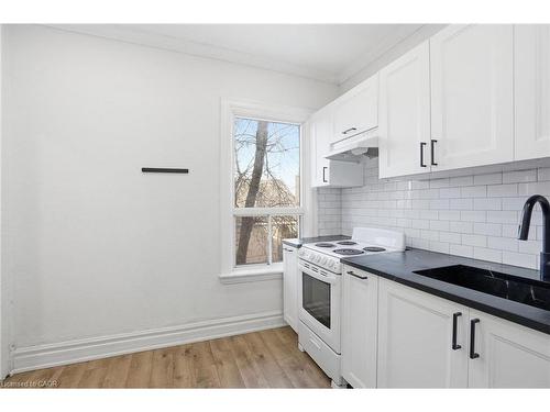26 Murray Street W, Hamilton, ON - Indoor Photo Showing Kitchen