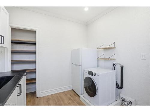 26 Murray Street W, Hamilton, ON - Indoor Photo Showing Laundry Room